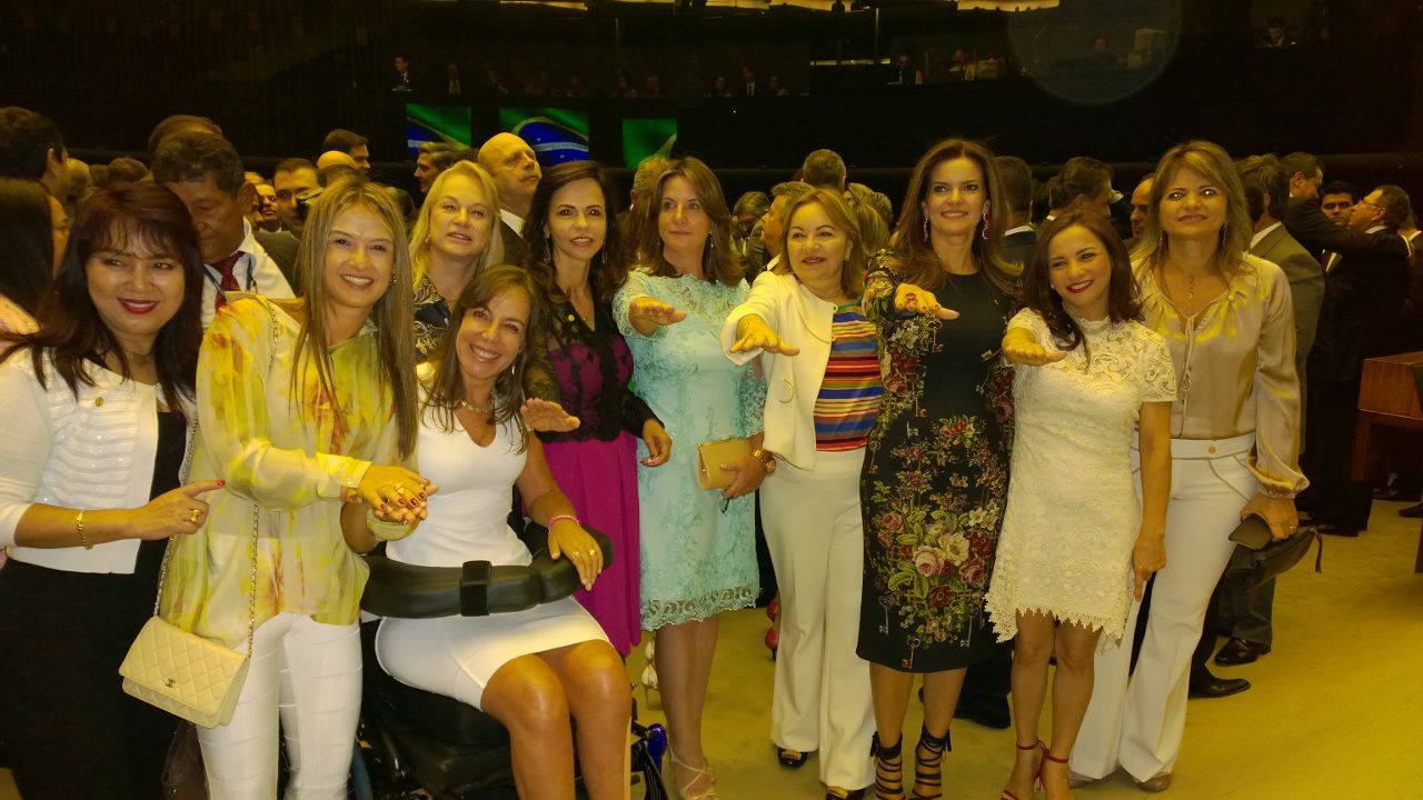 mara e mulheres na câmara